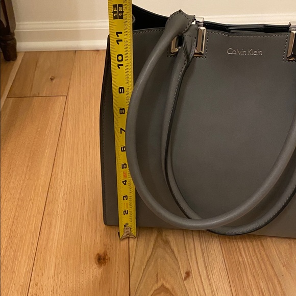 Calvin Klein purse - Picture 8 of 9